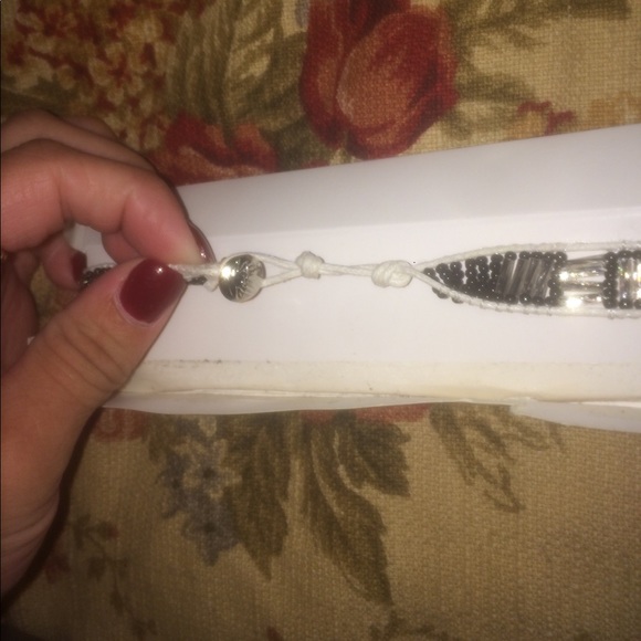 choker necklace - Picture 3 of 3