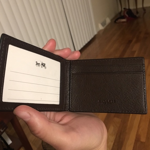 COACH BIFOLD WALLET - Picture 1 of 2