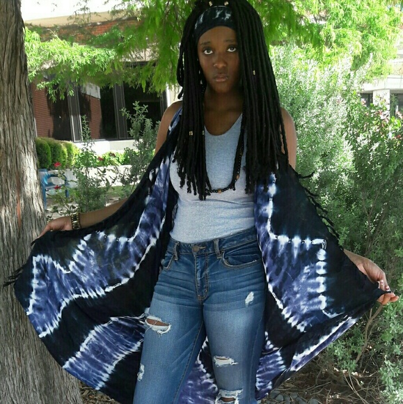 Cover-up/sarong - Picture 1 of 3