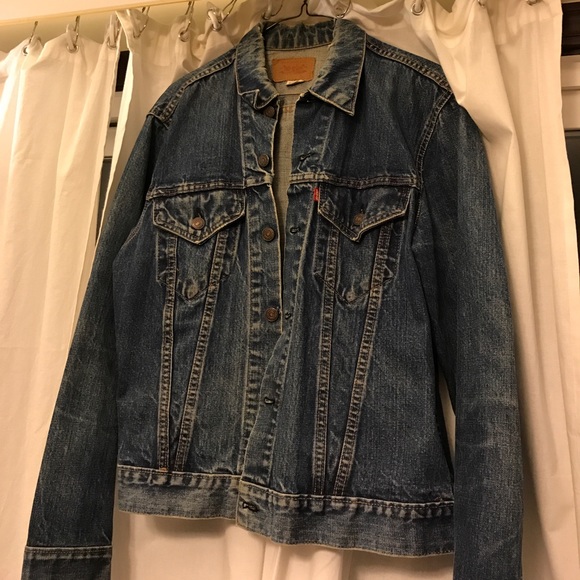 Authentic Levi Denim Jacket - Picture 2 of 5