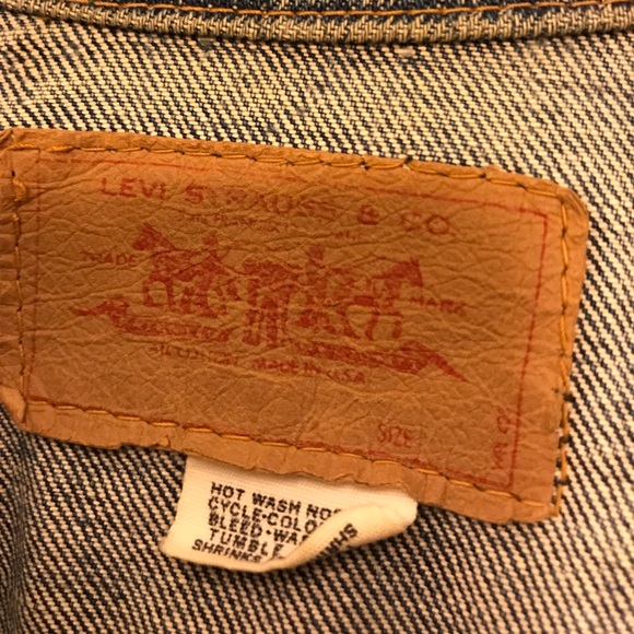 Authentic Levi Denim Jacket - Picture 3 of 5
