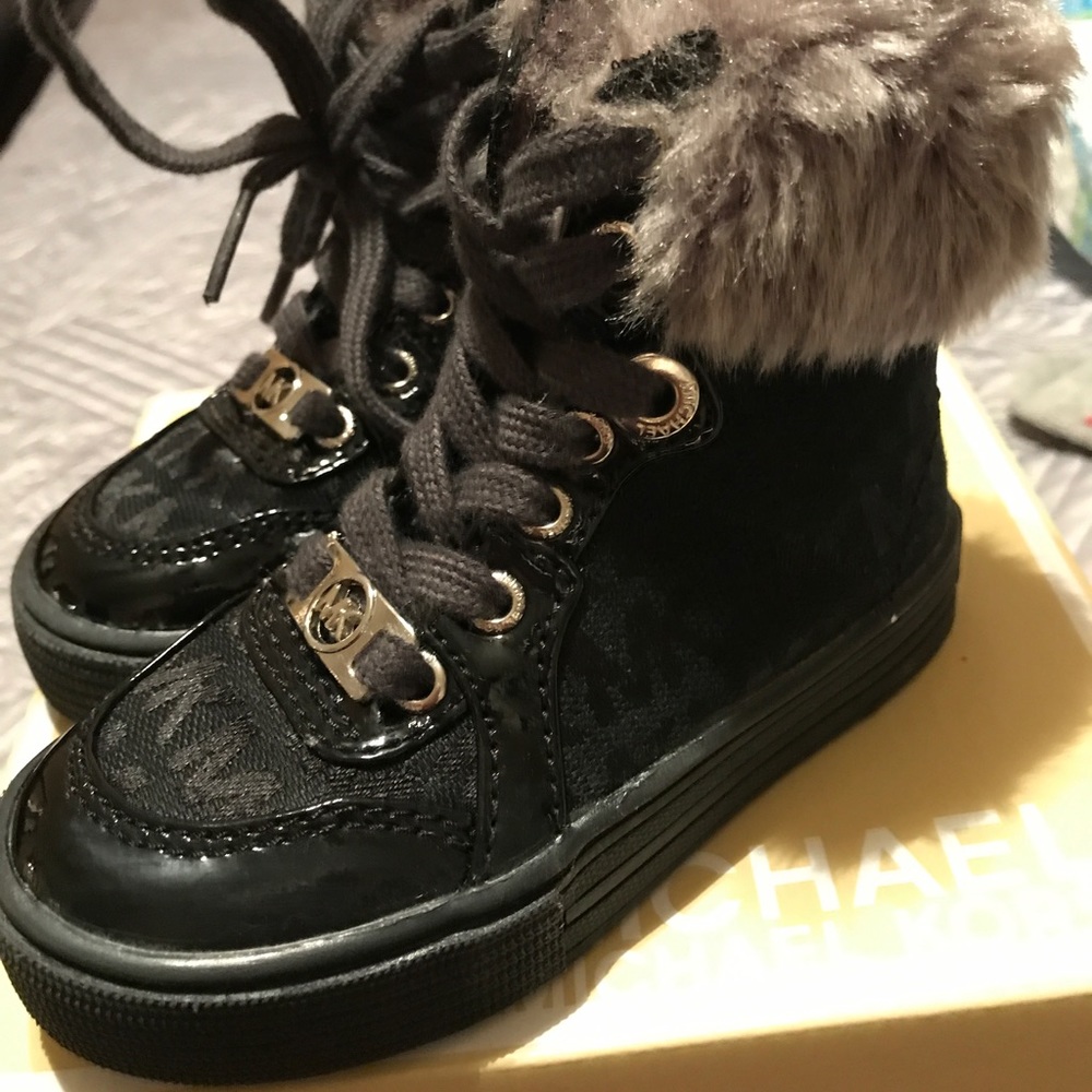 Michael kors fur boots