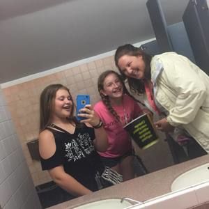 Meet your Posher, Christal