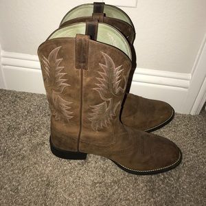 Ariat Cowgirl boots