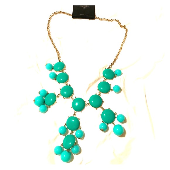 NWT Turquoise Bauble necklace.. - Picture 3 of 3
