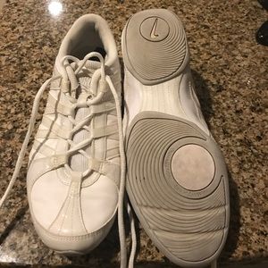 Nike cheer shoes