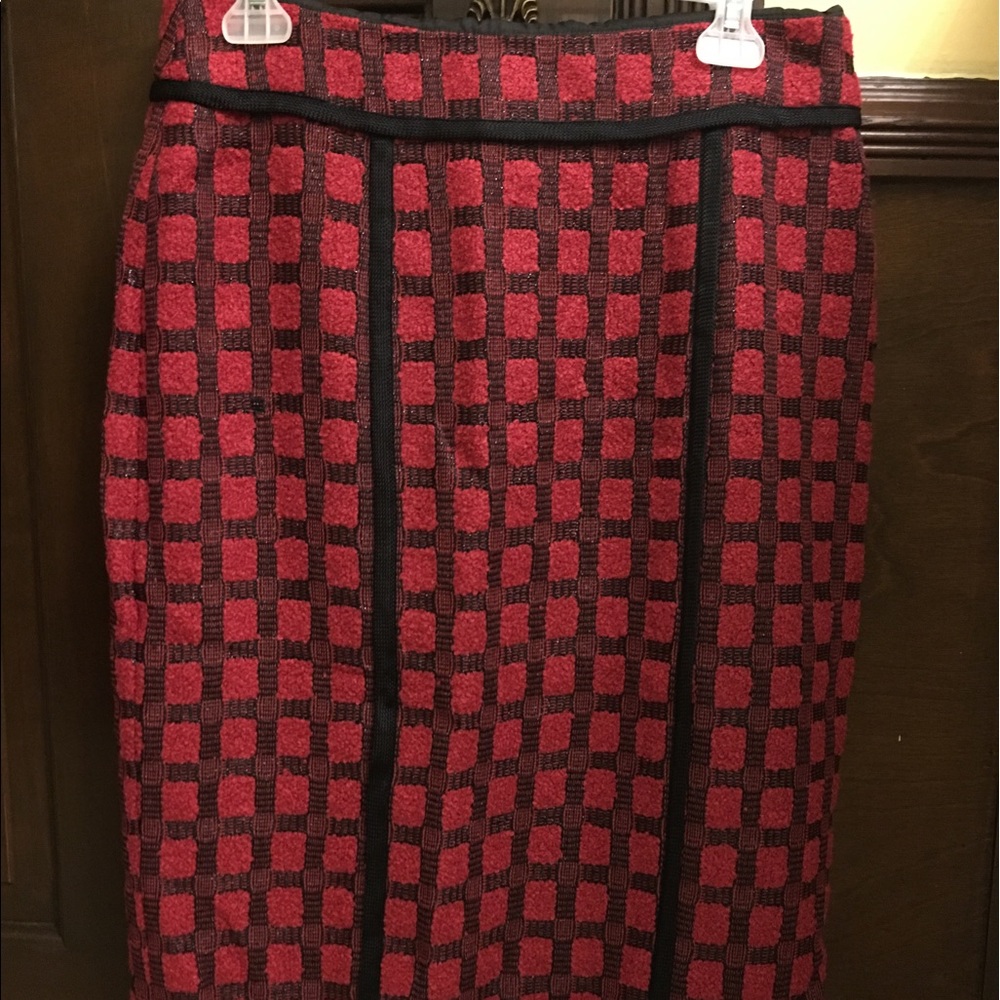Wintery suit skirt.