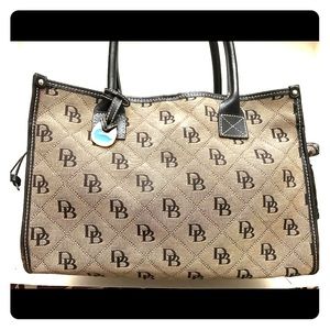 Dooney & Bourke  tote