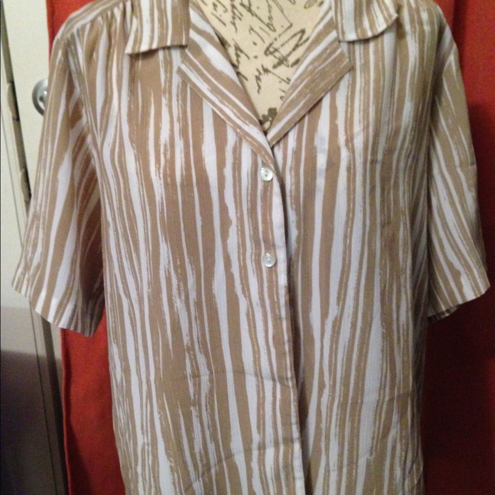 DonnKenny Short Sleeve Striped Button Down Blouse