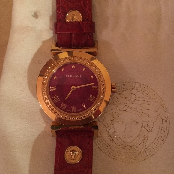 Versace  women\'s watch . main image 4