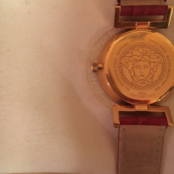 Versace  women\'s watch . main image 2