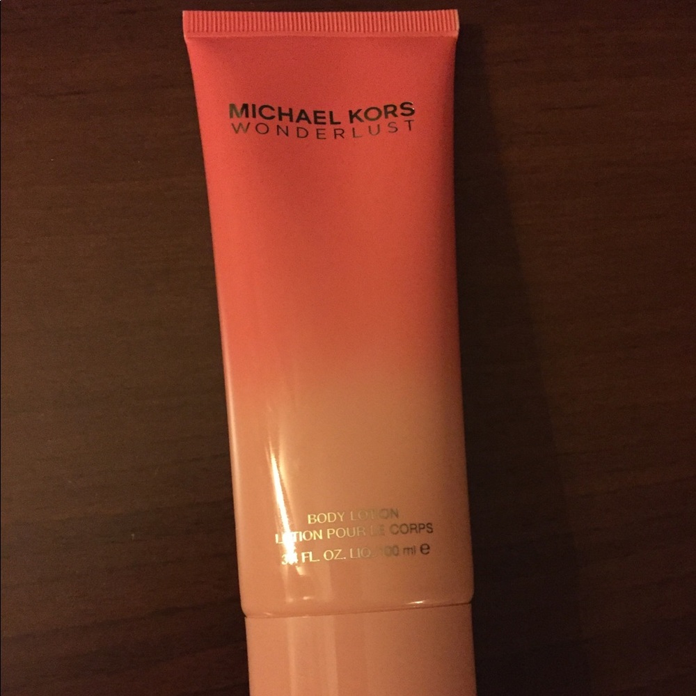 Michael kors wonderlust lotion
