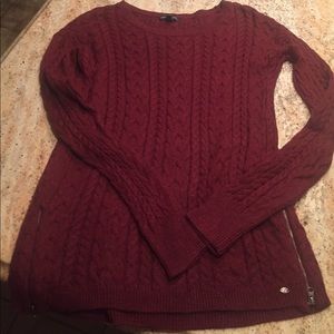American Eagle Sweater with zipper embellishment