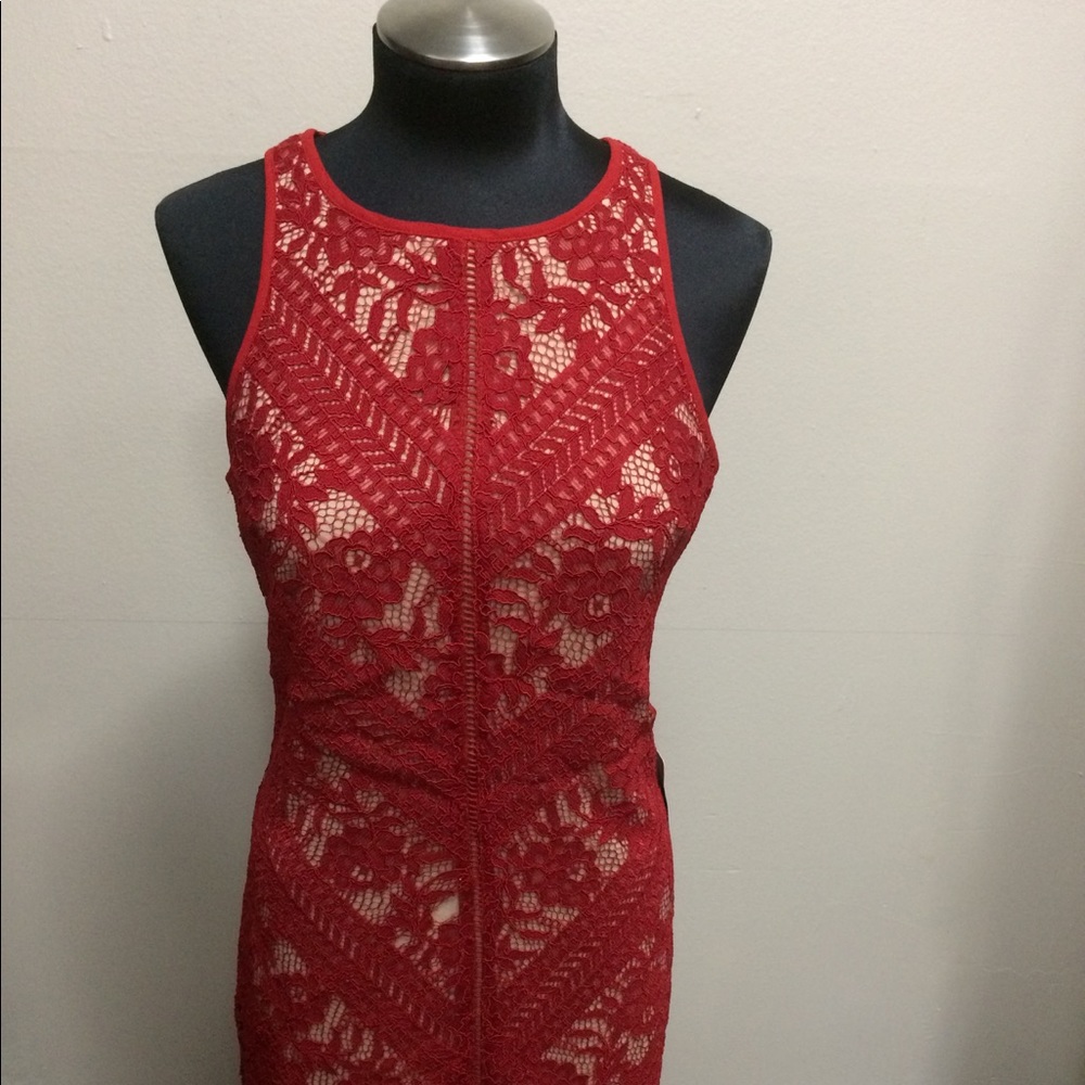 Adelyn Rae red and tan sleeveless dress