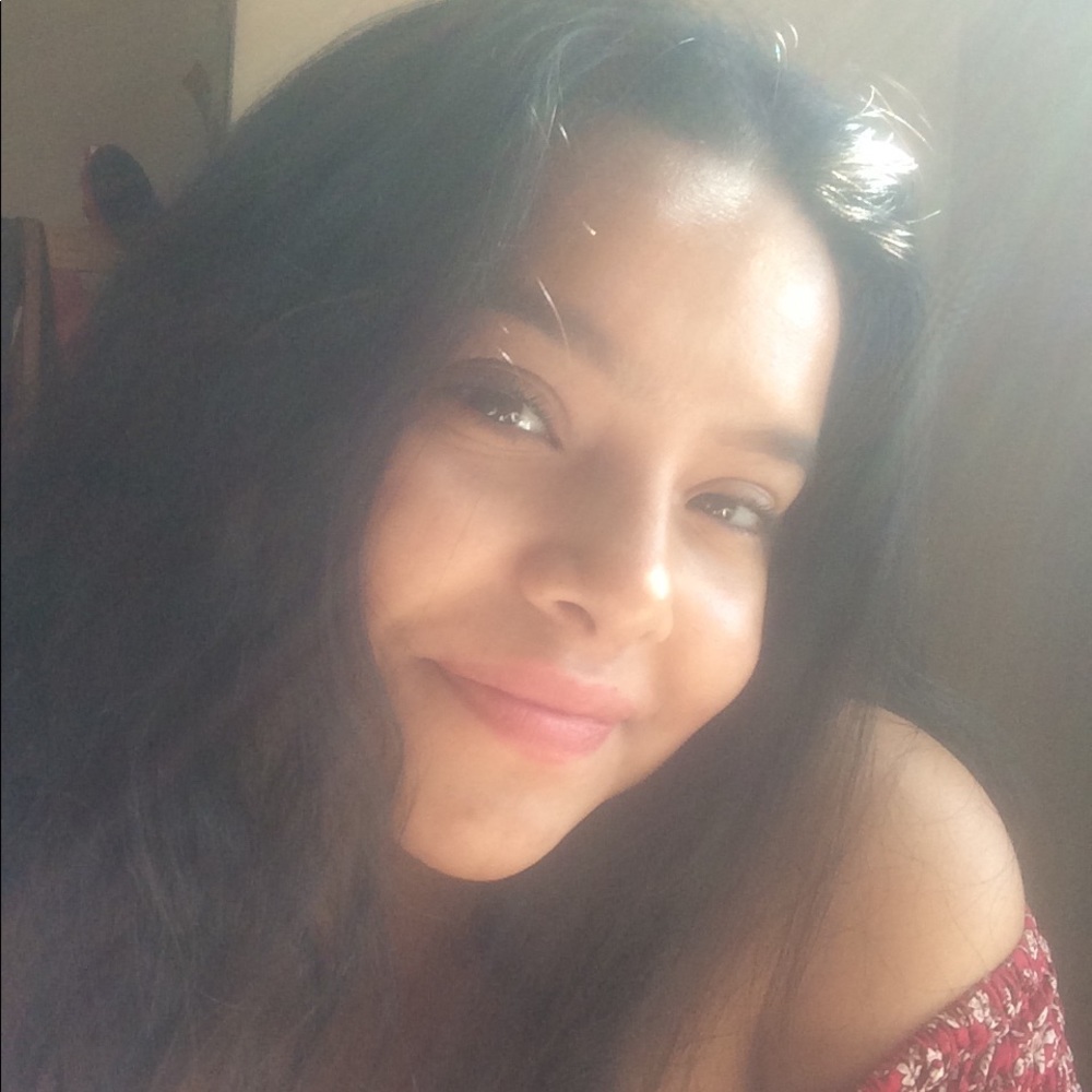 Meet your Posher, Liz