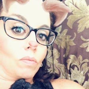 Meet your Posher, Adrianna