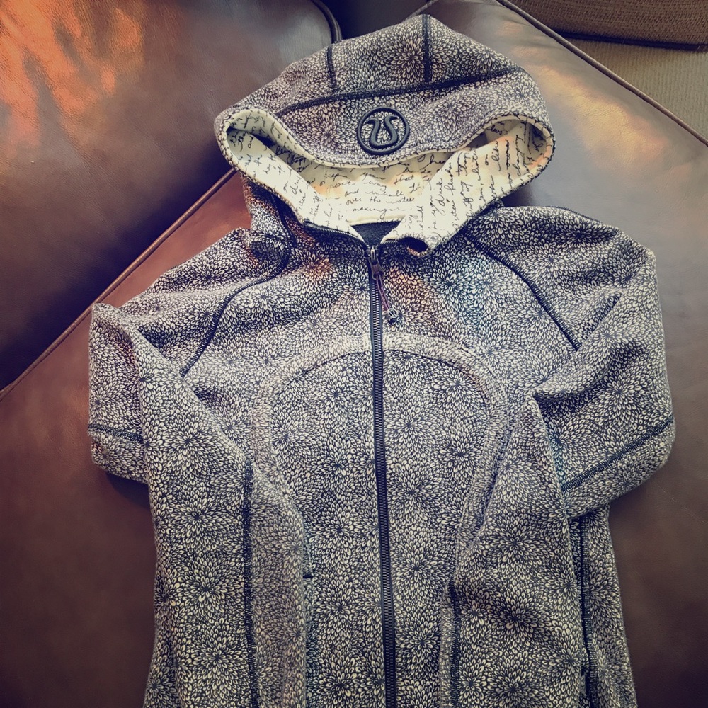 Lululemon floral & manifesto script scuba hoodie 6