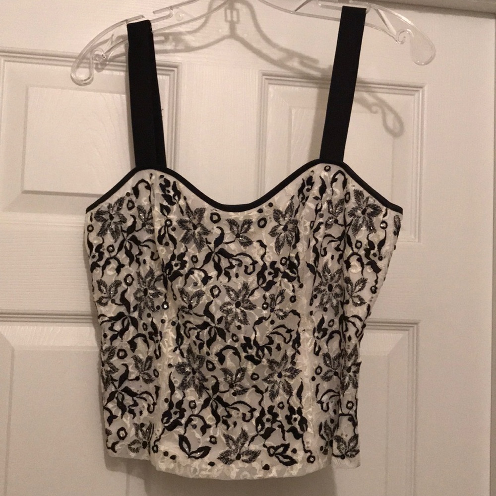 ‼️LAST DAY‼️🎉HP!🎉Tahari sequin and lace tank - Picture 3 of 6