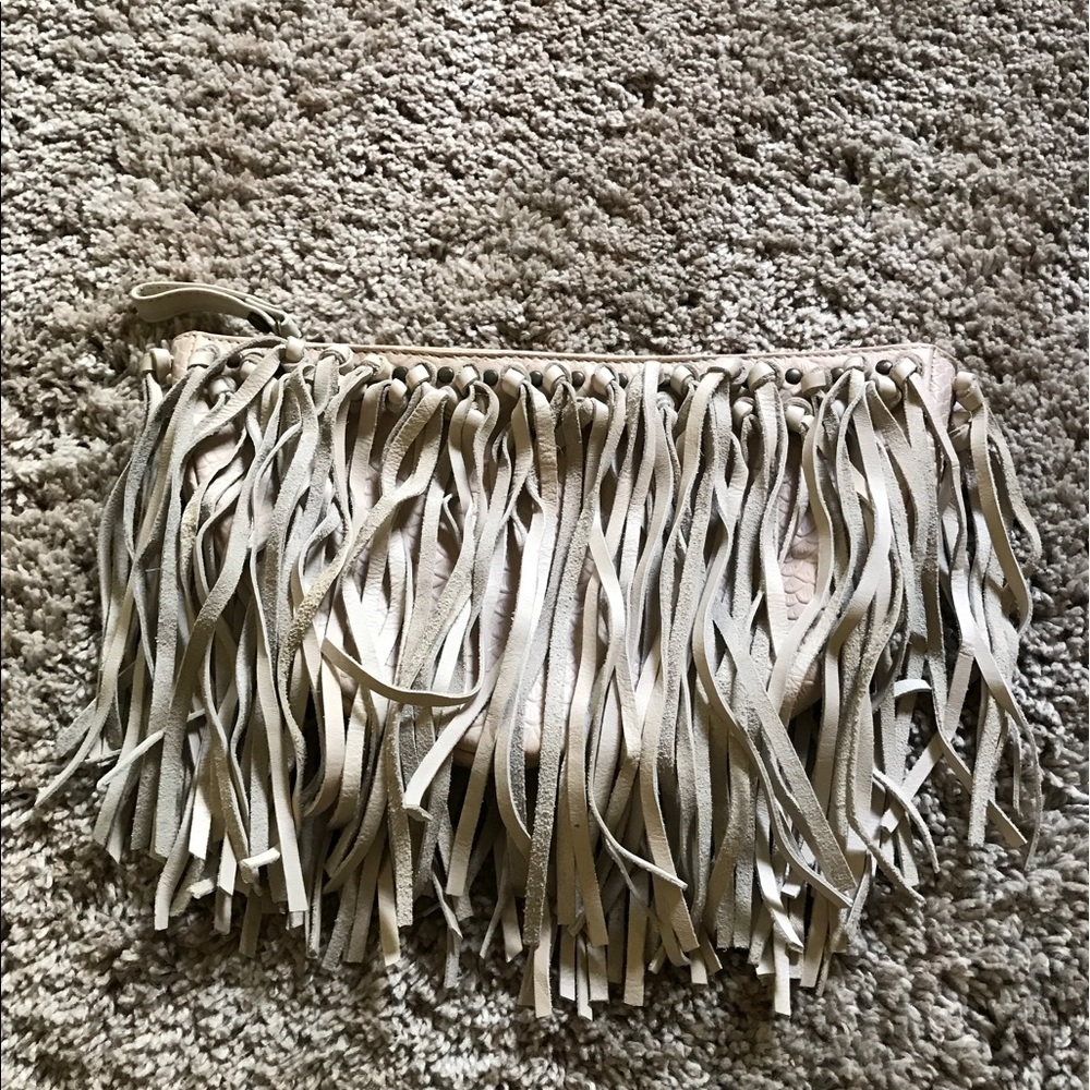 House of Harlow Clutch