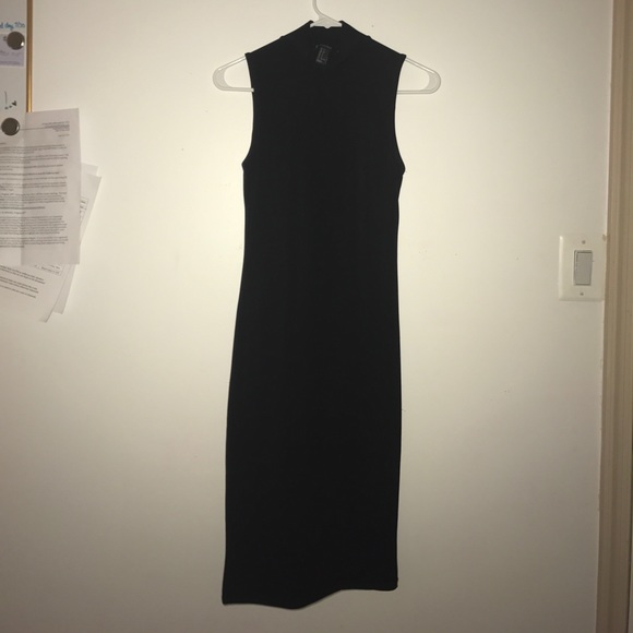 Long black bodycon dress - Picture 2 of 4