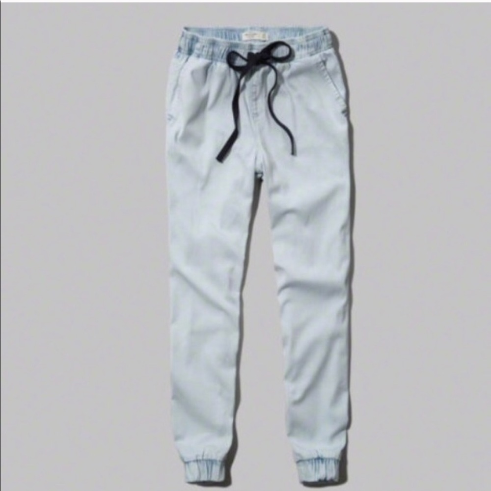 💎 ABERCROMBIE AND FITCH DENIM JOGGERS 💎