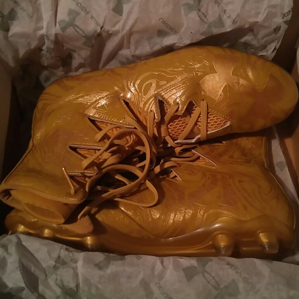 Limited edition under armour gold cleats