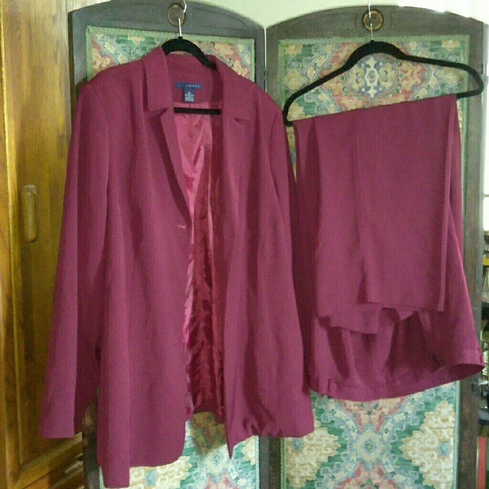 Venezia Burgundy Business Pant Suit SZ 28