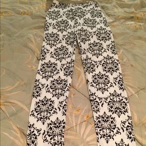 White and black stretchy leggings