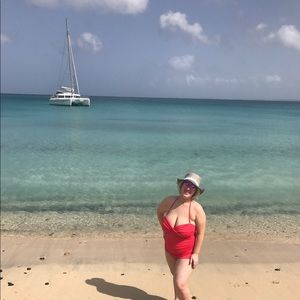 Meet your Posher, Esther