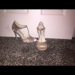 High heels size 6