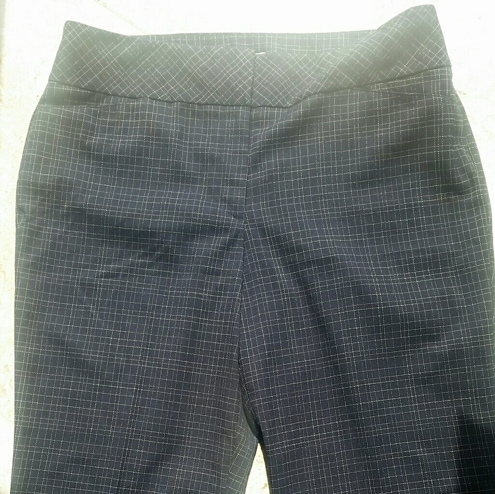 Ann Taylor Loft Navy Blue & White: gently used.