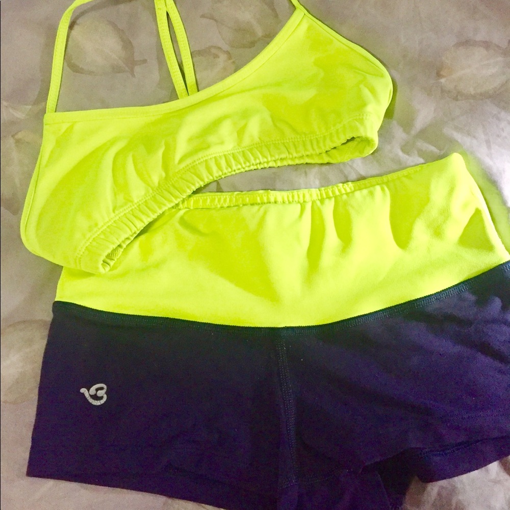 Via Prive matching sports bra and workout shorts