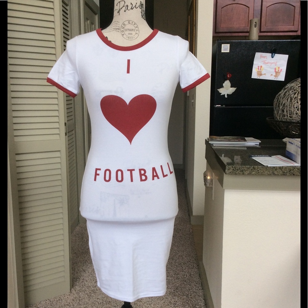 I ❤️ 🏈 T-shirt Dress