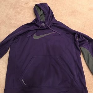 Nike therma-fit sweatshirt