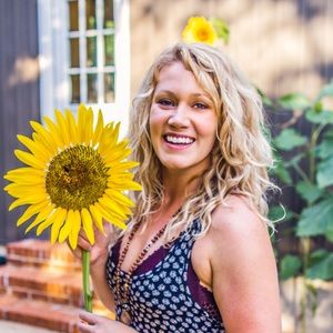 Meet your Posher, Debbie