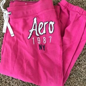 Aero crop sweat pants