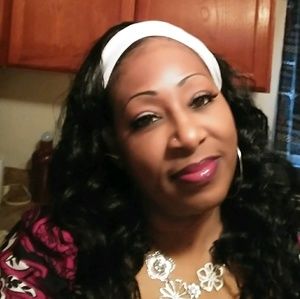 Meet your Posher, Monica