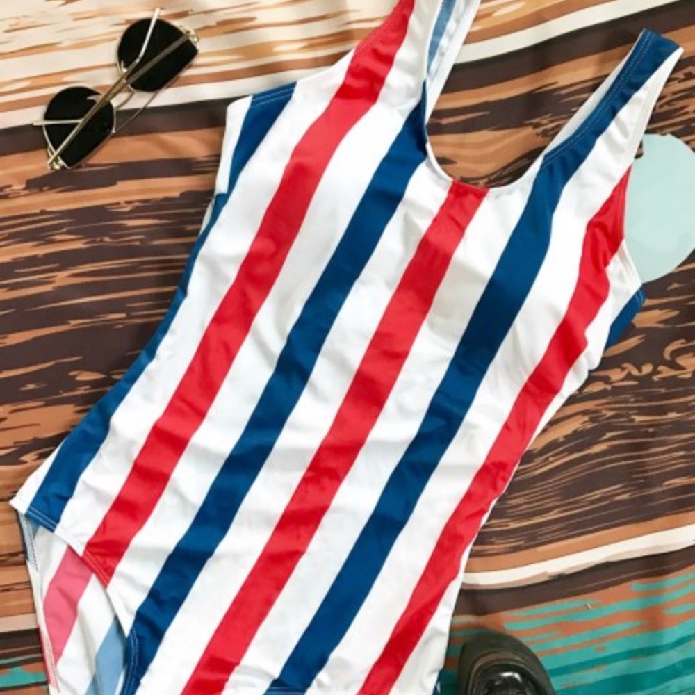 Zaful Lace up Stripes Swimwear M size, Brand new !