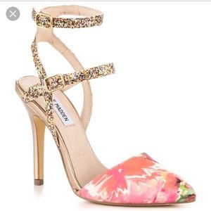 Steve Madden Porrt Floral heel