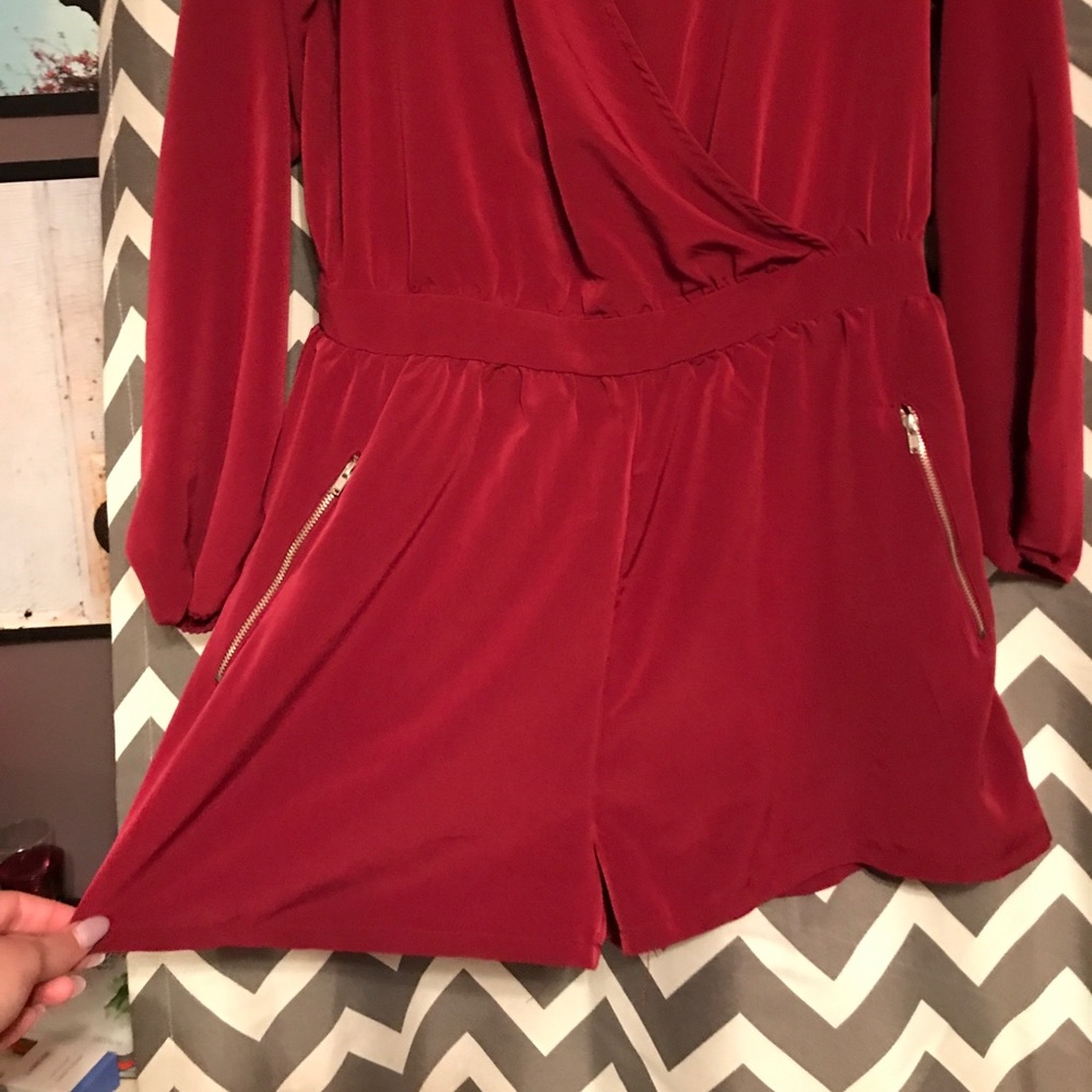 Red romper - Picture 4 of 4