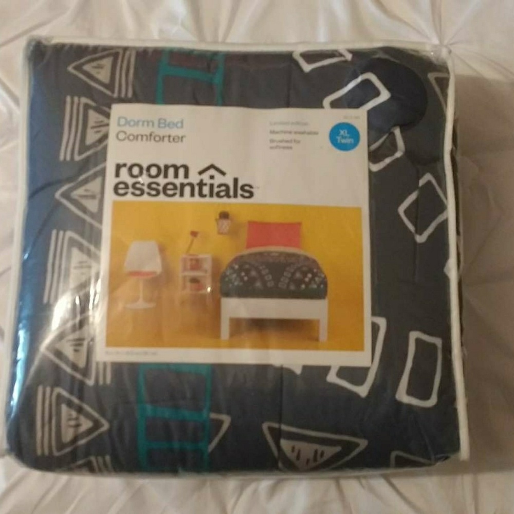 Room Essential Dorm Bedding