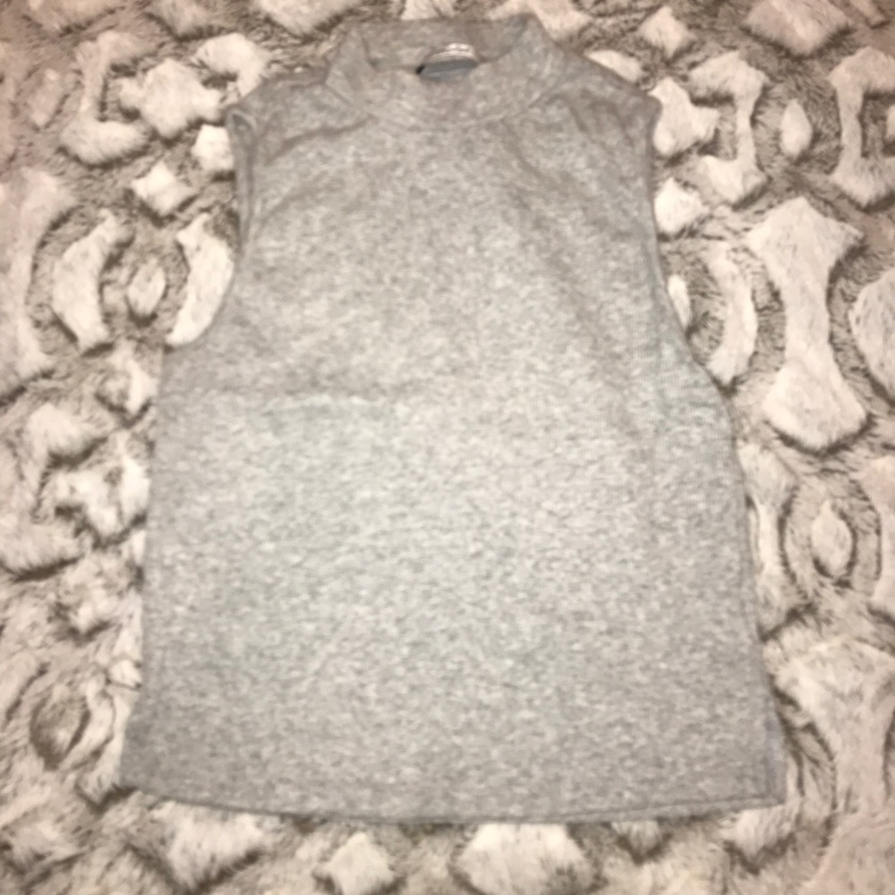 Turtle neck crop top sleeveless