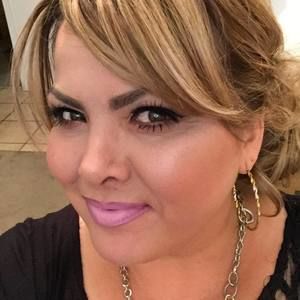 Meet your Posher, Lynette