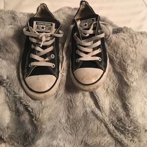 Boys converse