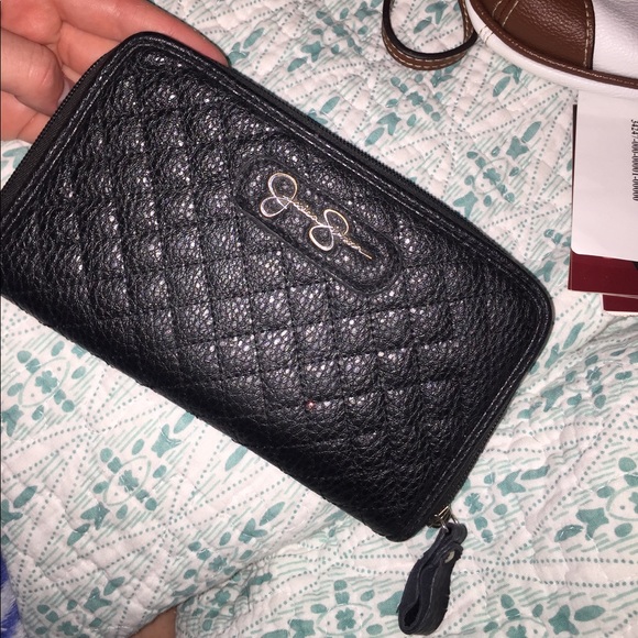 Jessica Simpson faux leather wallet - Picture 1 of 3