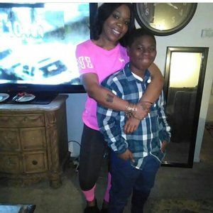 Meet your Posher, Shonea