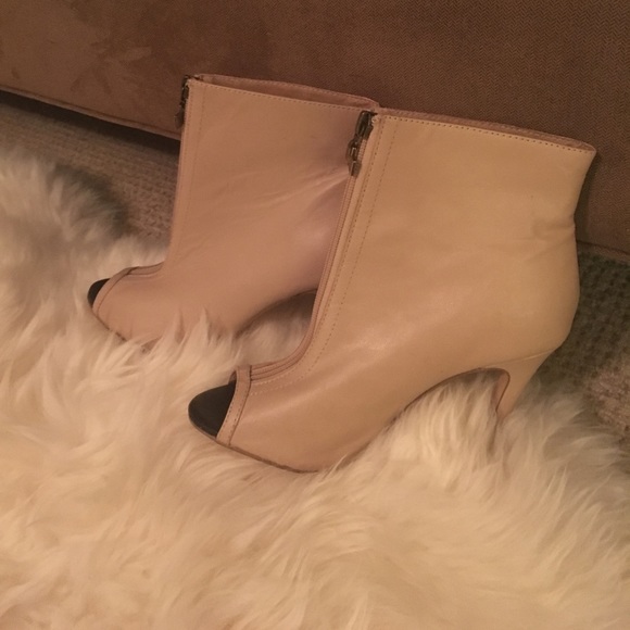 Peach Peep toe heels - Picture 1 of 3