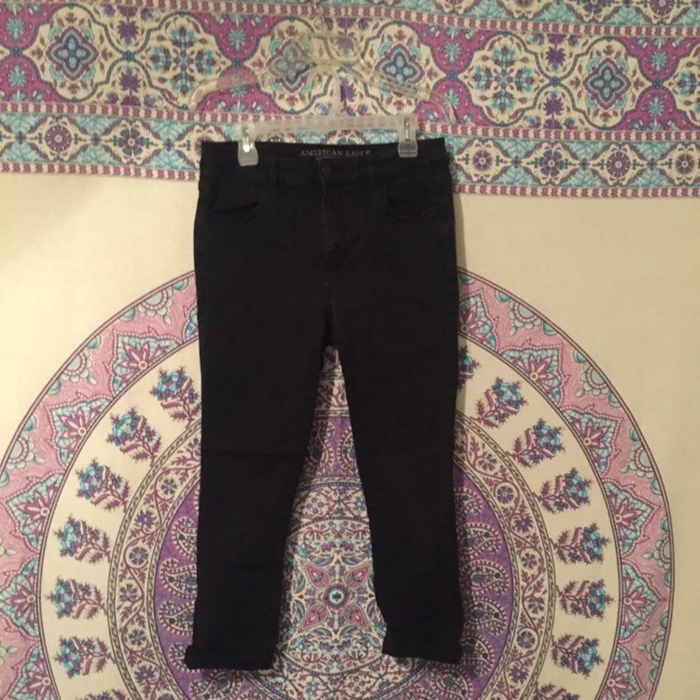 American Eagle Black Capris