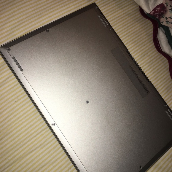 Dell Inspiron 13 7000 Series 2 in 1 laptop - Picture 3 of 6