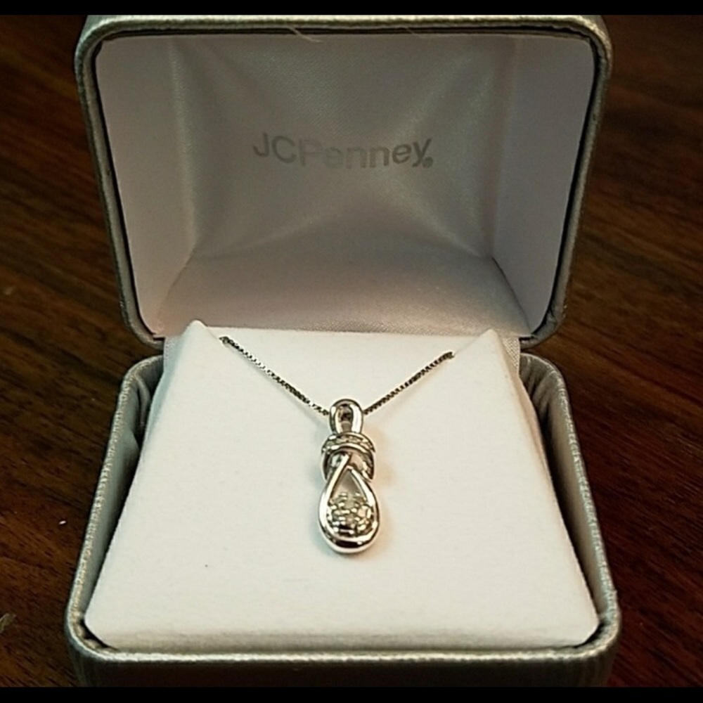 Sterling silver diamond flecked necklace